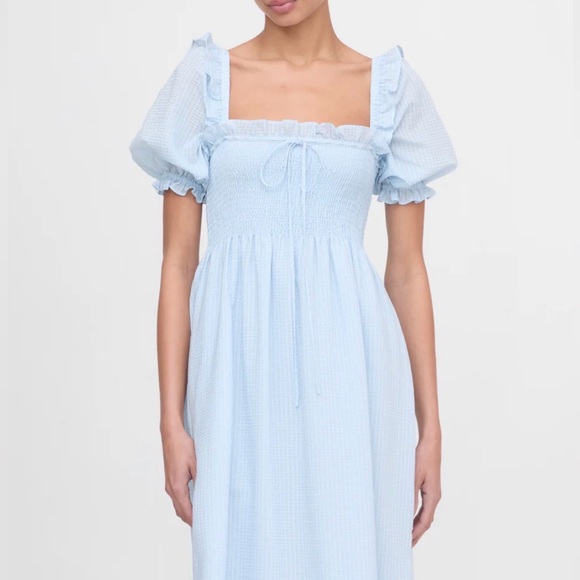 Hill House Dresses & Skirts - Hill House Home Scarlett Nap Dress - Pale Blue Puff Sleeve Smocked Dress